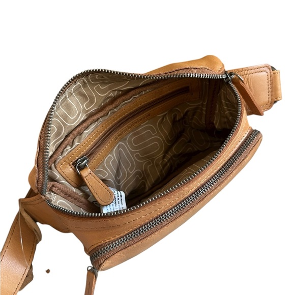 Spikes & Sparrow Leather Waist Bag - Picture 6 of 13